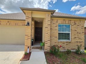 208 Wolf Springs RD, Georgetown TX 78628