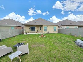 208 Wolf Springs RD, Georgetown TX 78628