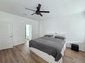 208 Wolf Springs RD, Georgetown TX 78628