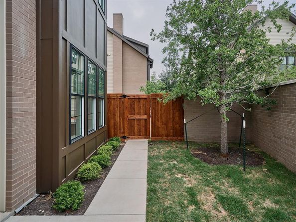 2209 Woodland Ave 603, Austin TX 78741