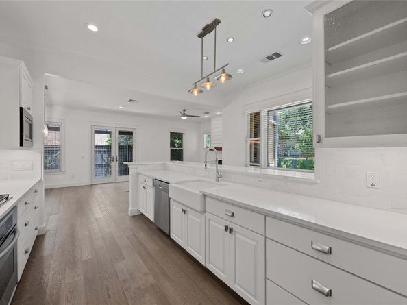 1403 W 12th ST B, Austin TX 78703
