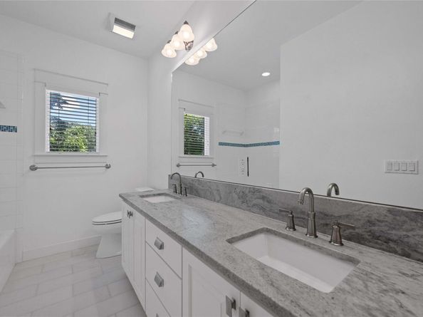 1403 W 12th ST B, Austin TX 78703