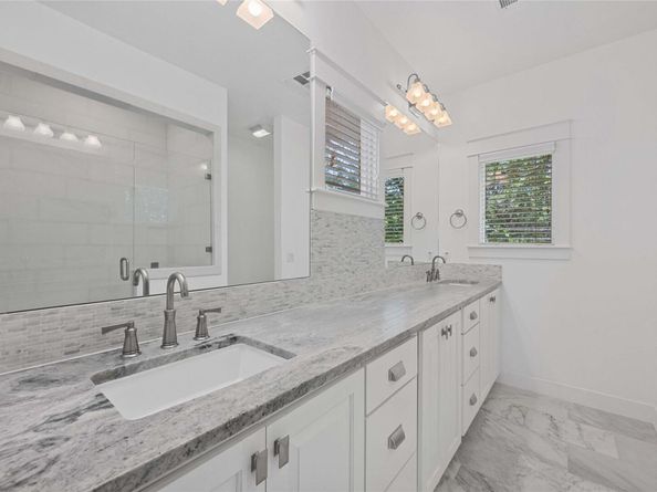 1403 W 12th ST B, Austin TX 78703