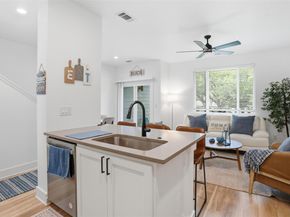 512 Palmer DR, Point Venture TX 78645