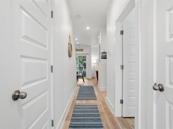 512 Palmer DR, Point Venture TX 78645