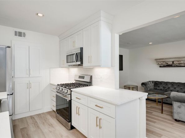 505 W 7th ST 102, Austin TX 78701