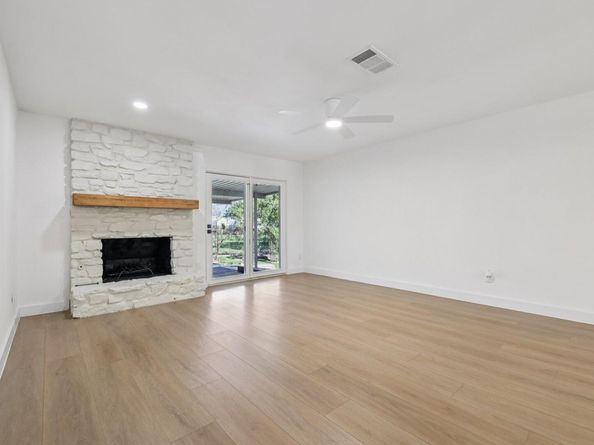 8214 Kearsarge DR, Austin TX 78745