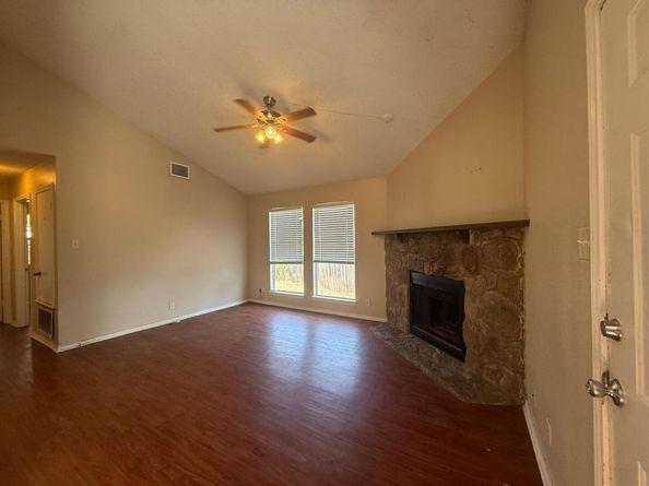 913 Sirocco DR A & B, Austin TX 78745