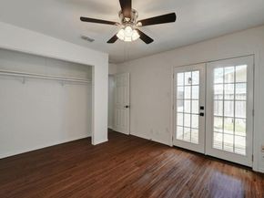 913 Sirocco DR A & B, Austin TX 78745