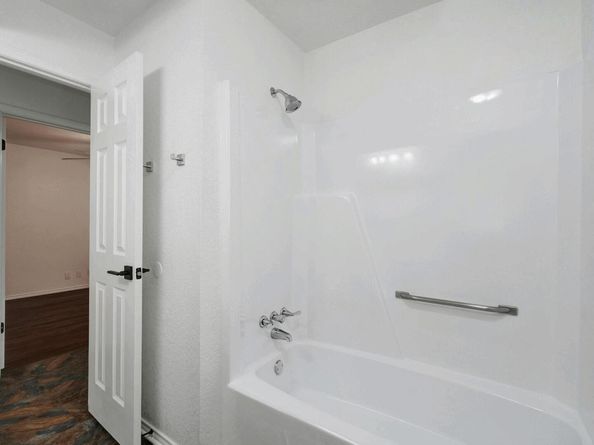 913 Sirocco DR A & B, Austin TX 78745