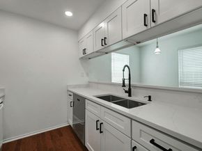 913 Sirocco DR A & B, Austin TX 78745