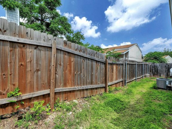 913 Sirocco DR A & B, Austin TX 78745