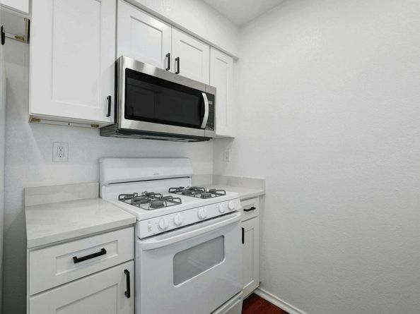 913 Sirocco DR A & B, Austin TX 78745
