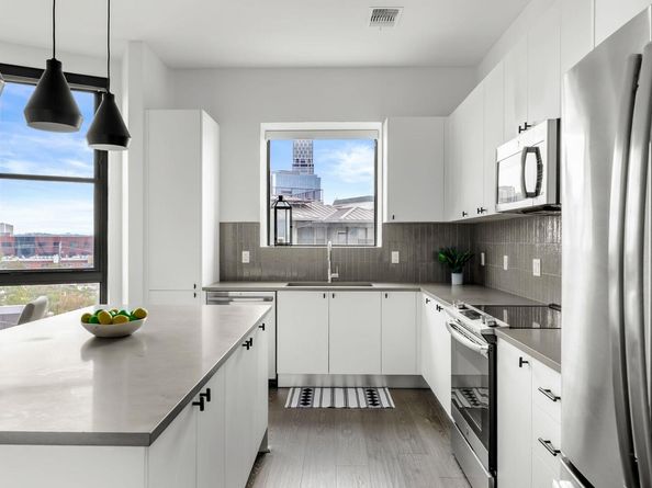 800 Embassy DR 337, Austin TX 78702