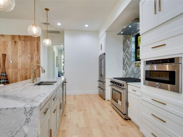 7810 Hardy DR, Austin TX 78757