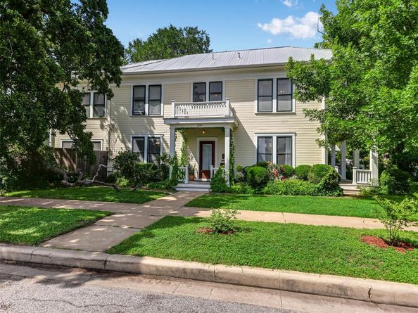 200 W 40th ST, Austin TX 78751