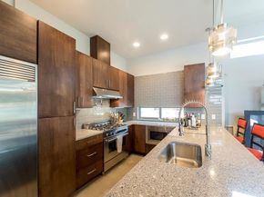 2501 E 9th ST, Austin TX 78702