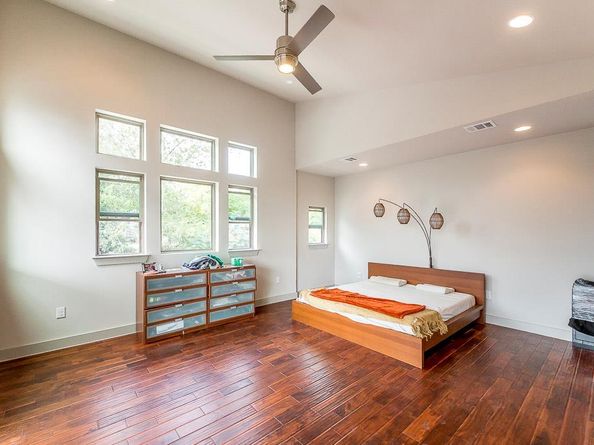 2501 E 9th ST, Austin TX 78702