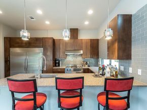 2501 E 9th ST, Austin TX 78702