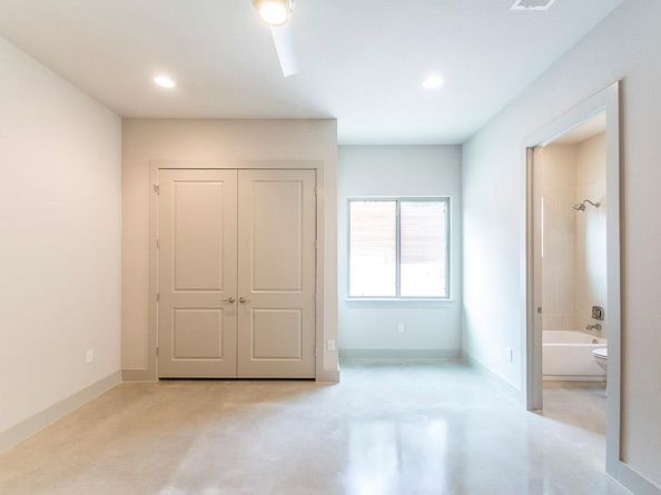 2501 E 9th ST, Austin TX 78702