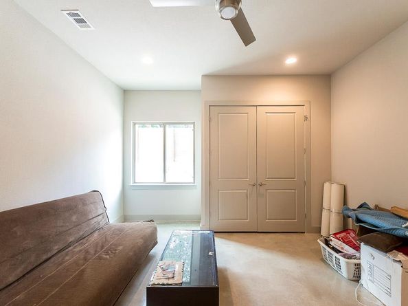 2501 E 9th ST, Austin TX 78702