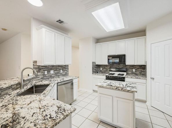5859 Lomita Verde Cir, Austin TX 78749