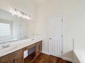 5859 Lomita Verde Cir, Austin TX 78749