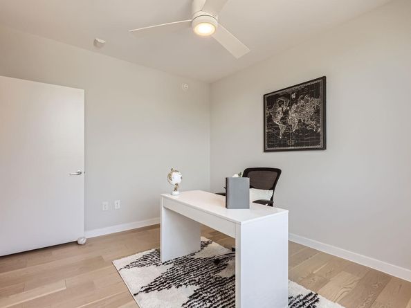 900 S 1st ST 212, Austin TX 78704