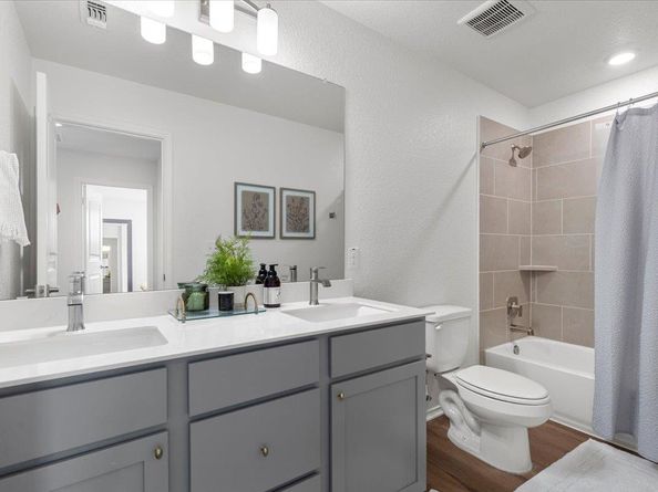 7010 Harvest Trail DR, Austin TX 78736