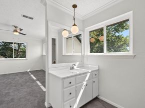 11401 Windermere Mdw, Austin TX 78759