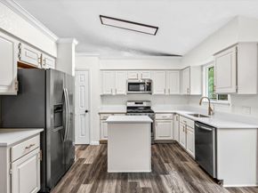 4004 Danli LN, Austin TX 78749
