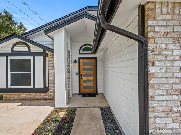 4004 Danli LN, Austin TX 78749