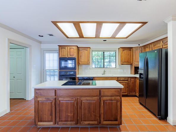6507 Staghorn CV, Austin TX 78759