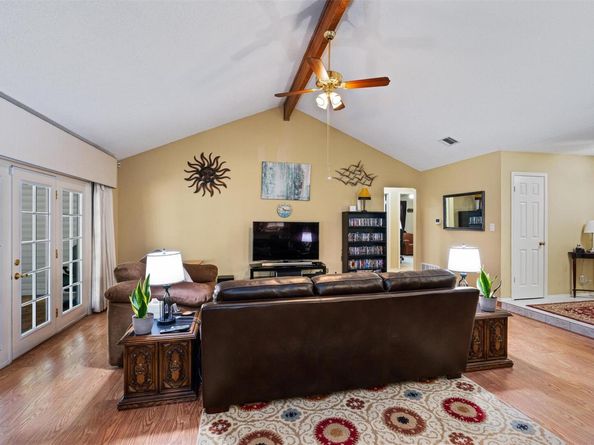 9112 Hazelhurst DR, Austin TX 78729