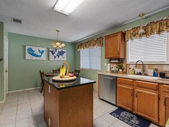9112 Hazelhurst DR, Austin TX 78729