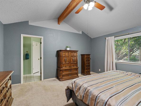 9112 Hazelhurst DR, Austin TX 78729