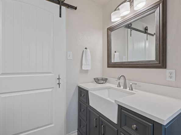 156 Lakefront DR, Point Venture TX 78645