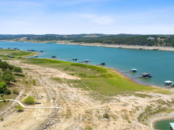 156 Lakefront DR, Point Venture TX 78645