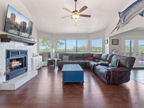 156 Lakefront DR, Point Venture TX 78645