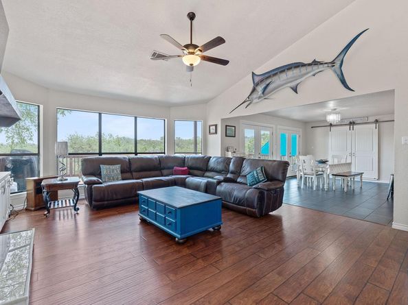 156 Lakefront DR, Point Venture TX 78645