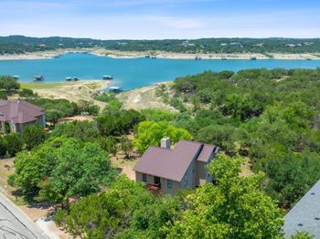156 Lakefront DR