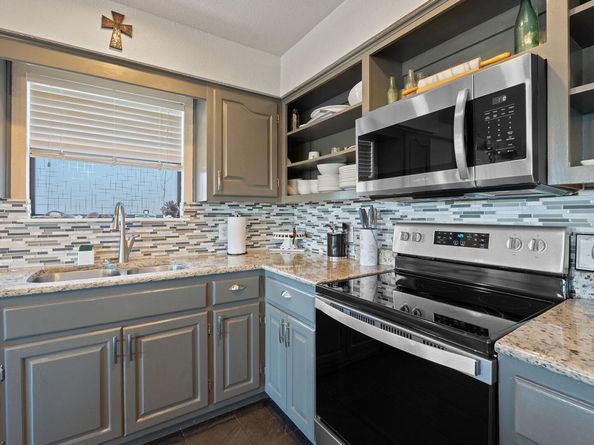 156 Lakefront DR, Point Venture TX 78645