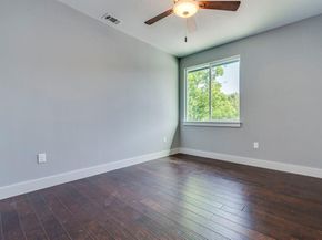406 Post Road DR 1, Austin TX 78704