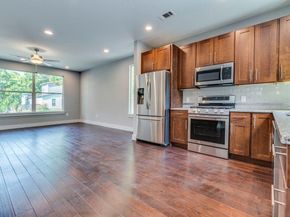 406 Post Road DR 1, Austin TX 78704