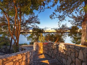 15907 Booth CIR, Volente TX 78641