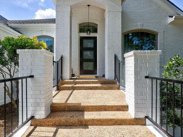 9902 Scenic Bluff DR, Austin TX 78733