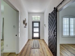 9902 Scenic Bluff DR, Austin TX 78733
