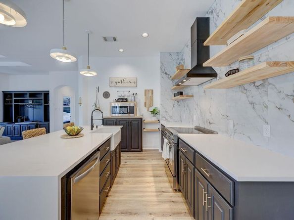 9902 Scenic Bluff DR, Austin TX 78733