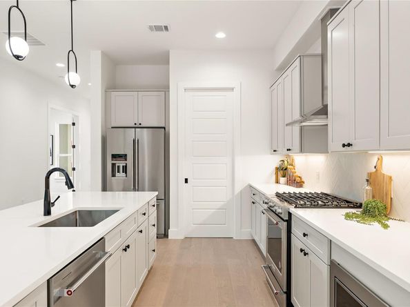 1702 Pennsylvania Ave, Austin TX 78702
