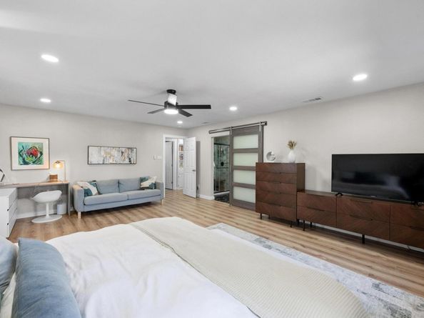 1006 Hollybluff ST, Austin TX 78753